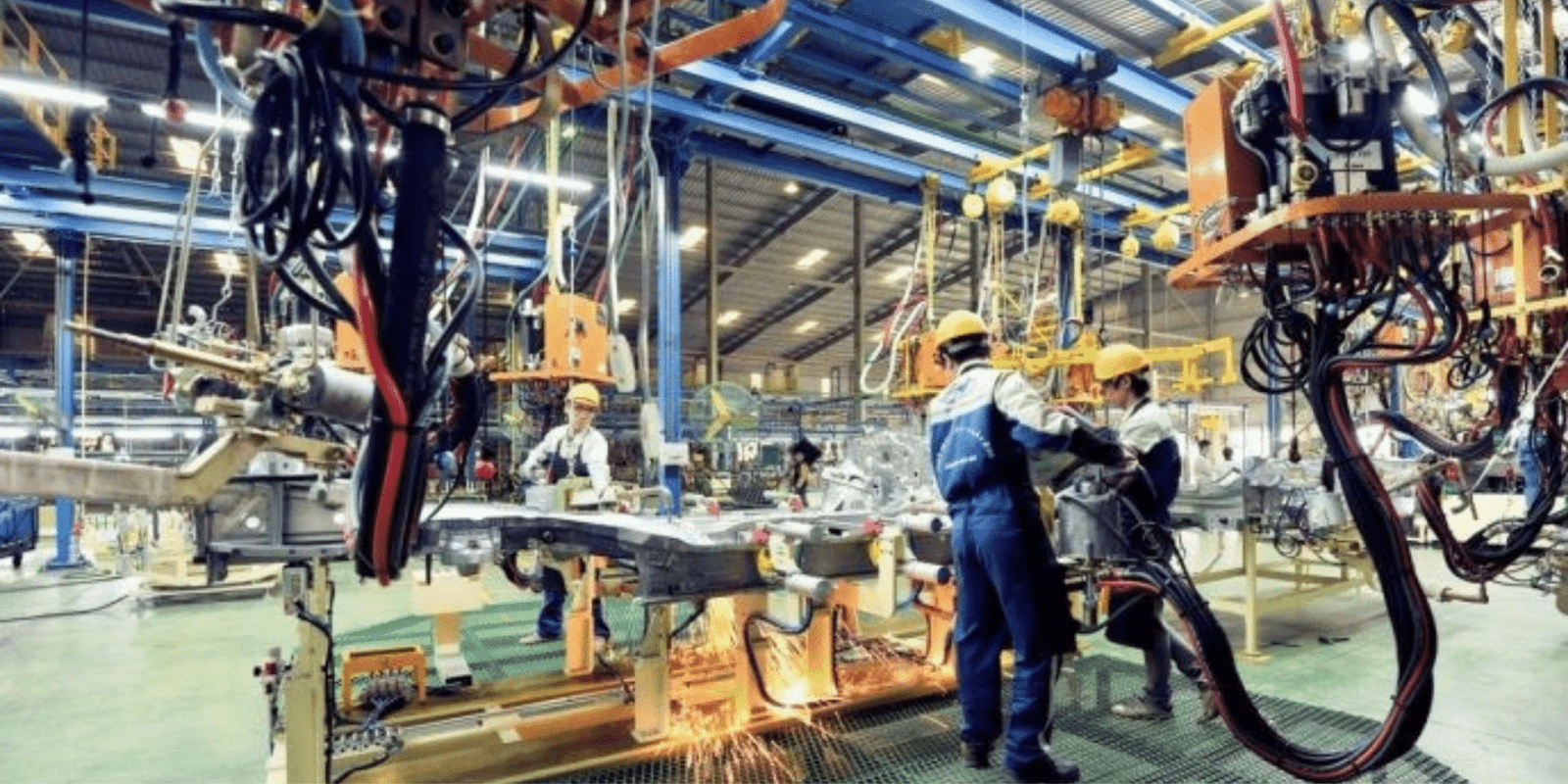 Mua giày bảo hộ đạt chuẩn cho ngành cơ khí tại Bình Dương