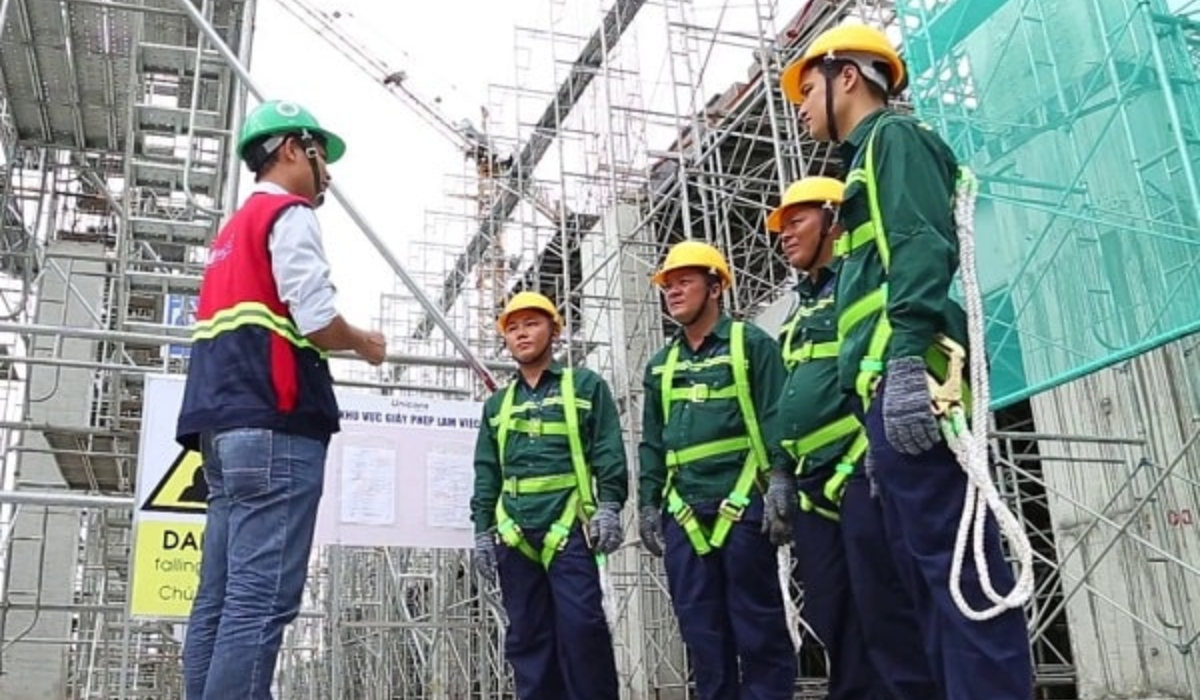 Địa chỉ mua giày bảo hộ tại TP.HCMv
